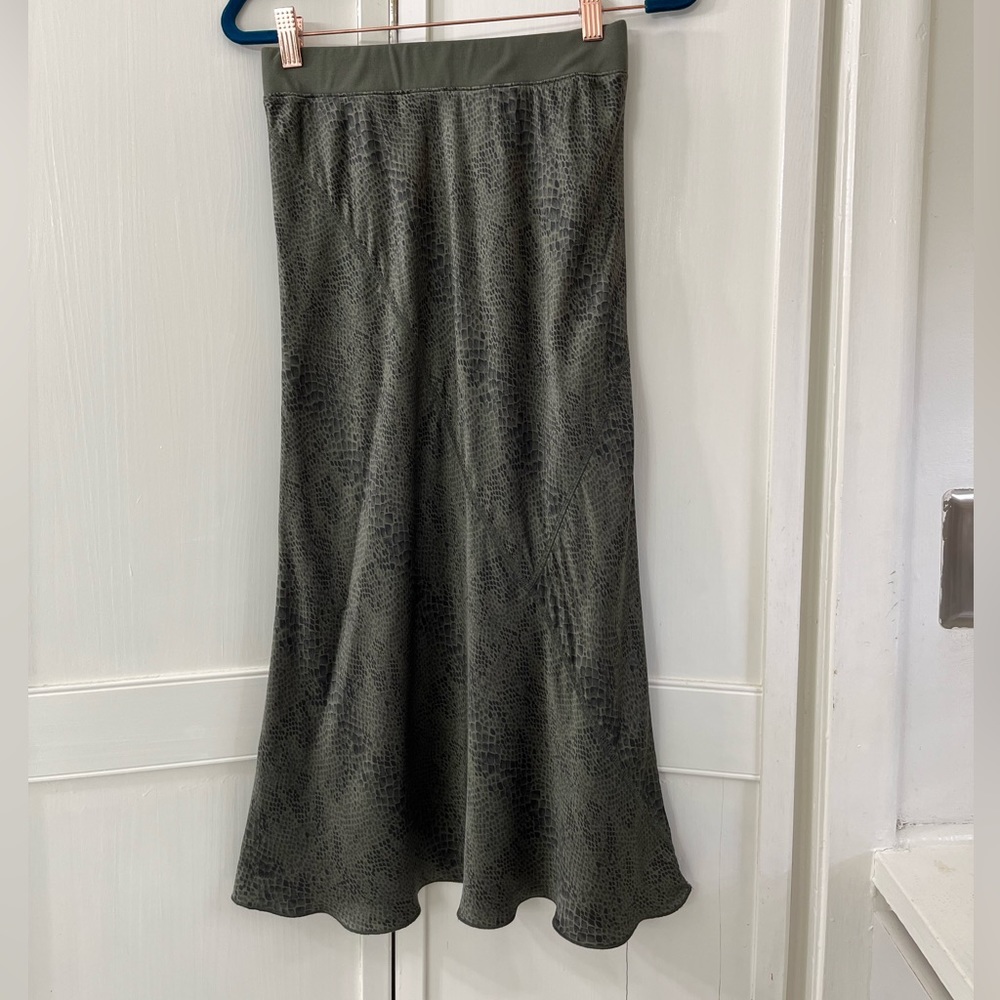 ATM Silk Slip Skirt Elastic Waist Green and Black Snake Pattern XS